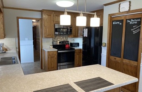 Seneca House | Lake Keowee Lakefront – Kayaks, Dock, Pets Welcome, level water entry,