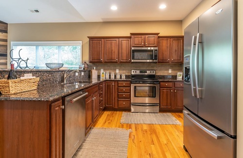 Seneca House | Lake Keowee Retreat! Swim, Boat, Kayak & Relax on Dock Just Steps from the Water