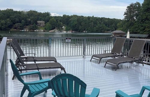 West Union House | Lake Keowee Waterfront Family-Friendly Home