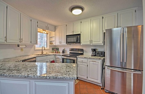 Gainesville House | Lake Lanier Home w/Dock, Boat Parking, & Grill!