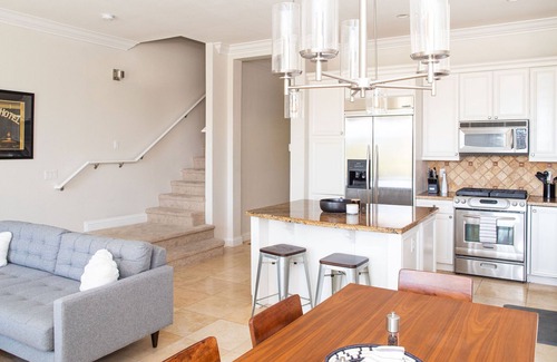 Lake Las Vegas Condo | Lake Las Vegas, trails, golf, entertainment and more right out your front door.
