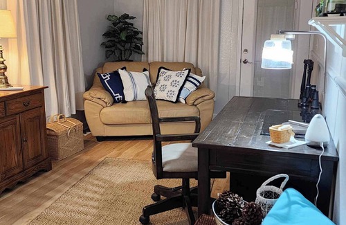 Leesburg House | Lake Life at Its Best – 2BR/2BA Home with Private Dock Access