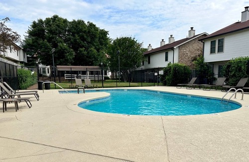 Hendersonville House | Lake Life Vacationing w/Pool !