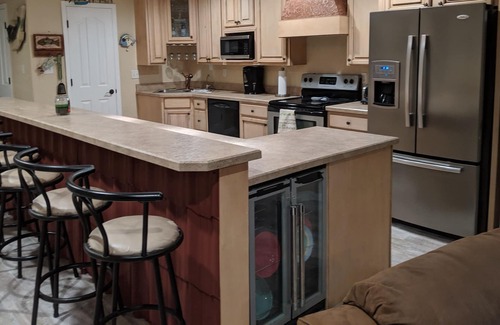 Auburndale Cottage | Lake life with lots of privacy.Bass fishing or just taking in the lake atmospher