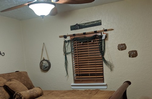 Auburndale Cottage | Lake life with lots of privacy.Bass fishing or just taking in the lake atmospher