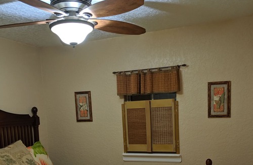 Auburndale Cottage | Lake life with lots of privacy.Bass fishing or just taking in the lake atmospher
