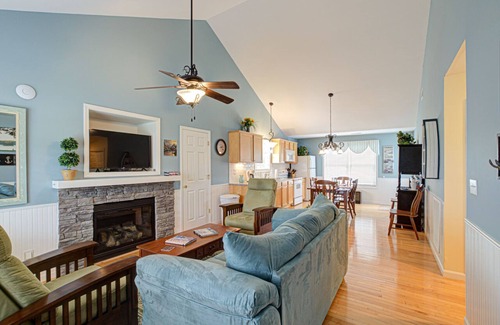 Taylorsville Cottage | Lake Livin' & Bourbon Sippin' - Taylorsville Lake