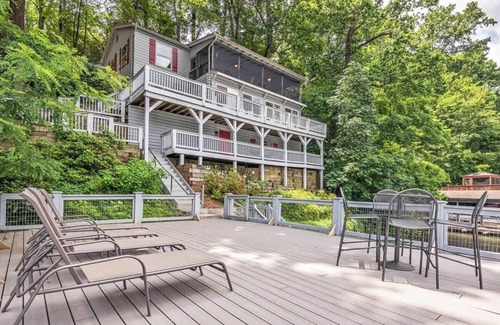 Lake Lure Cottage | Lake Lure Cottage~Pontoon Available 2 Rent!