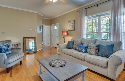 Lake Lure House | Lake Lure Home with Beach Access, Near Chimney Rock!