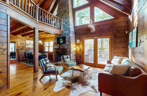 Lake Lure House | Lake Lure Living