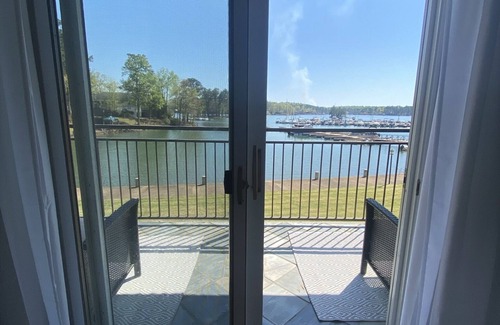 Dadeville Condo | LAKE MARTIN Water Walk Out Condo IN STILLWATERS 35 MIN TO AUBURN!