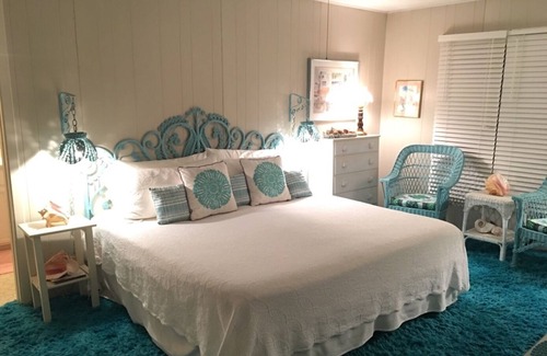 Detroit Lakes Cottage | Lake Melissa Darling Cottage - Sleeps 12 - Lots of extras - Wifi