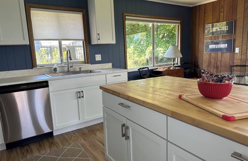 Fruitland Township House | Lake Michigan Beach Time - Private Beach on Lake Michigan