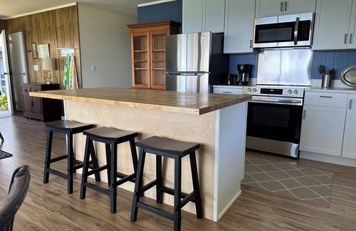 Fruitland Township House | Lake Michigan Beach Time - Private Beach on Lake Michigan