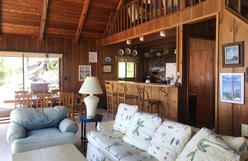 Pentwater Cottage | Lake Michigan Lake Front with Private Beach