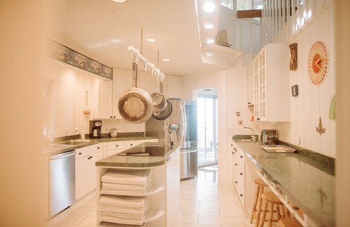 Mears House | Lake Michigan Views for Miles and Hot Tub Open in all Seasons!