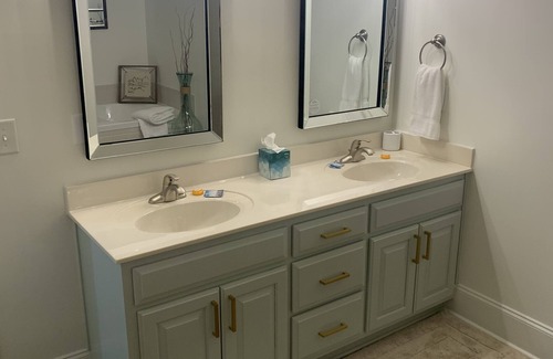 Young Harris Condo | Lake & Mountain View Villa w/ Pool & Bonus Bunk Room!