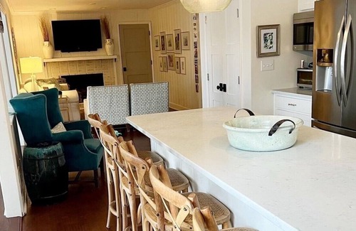 Lake Murray of Richland House | Lake Murray getaway in Chapin only 20 min to downtown Columbia -private dock!
