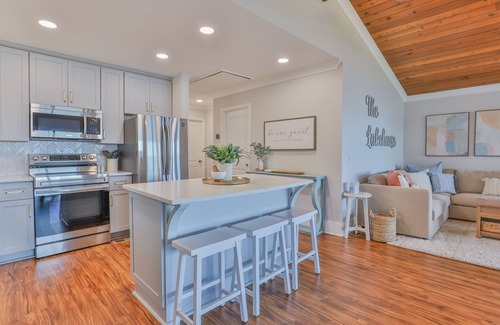 Chapin House | Lake Murray Lake House with Panoramic Views, Kayaks & Hot Tub. Kids play shed!