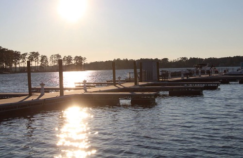 Lake Murray of Richland Boat Rental | Lake Murray Luxury Yacht Staycation