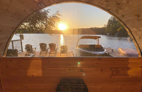 Torrance House | Lake Muskoka - Sunsets and Sauna!