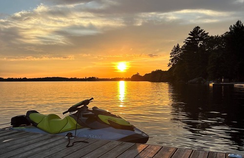 Bala Cottage | Lake Muskoka waterfront cottage with the most amazing sunsets!