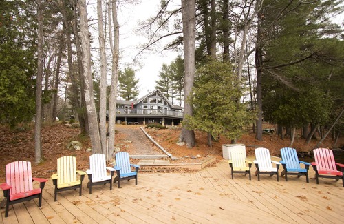 Gravenhurst Cottage | Lake Muskoka year round cottage rental with 200' of waterfront.