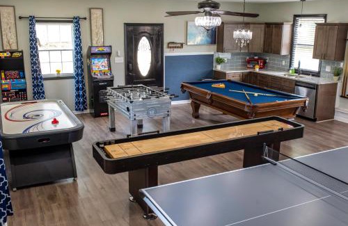 Mount Mourne House | Lake Norman Access, Pool, Hot tub, Epic Game room