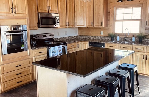 Mooresville Cabin | Lake Norman Cabin Retreat -lake front-with private boat dock-