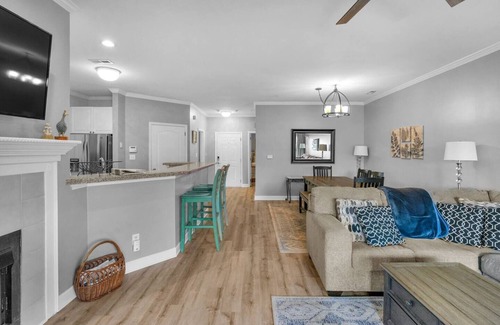 Cornelius Condo | Lake Norman Dream Condo! 1st Floor, Lake View Lake Norman Vacation Rental