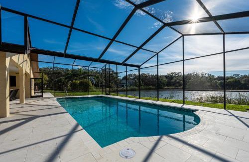 Bradenton House | Lake O' Woods! Gated private pool home!
