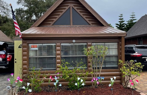 Okeechobee Cabin | Lake Okeechobee Waterview Cabin with dock!
