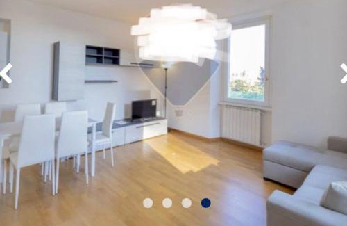 Meina Apartment | Lake pool&garden house