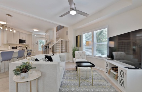Austell House | Lake Retreat Next to Atlanta