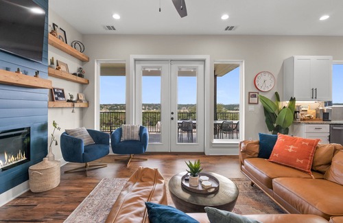 Waterford On Lake Travis House | Lake Retreat w Private Hot Tub, Lake Views, Boat Parking & Local Store Access!