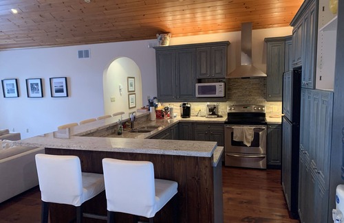 Muskoka Lakes Cottage | Lake Rosseau spacious, welcoming and lake loving family cottage gem