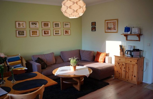 Wilhelmstadt Apartment | lake-side house