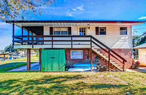 Inverness Condo | Lake Side Retreat