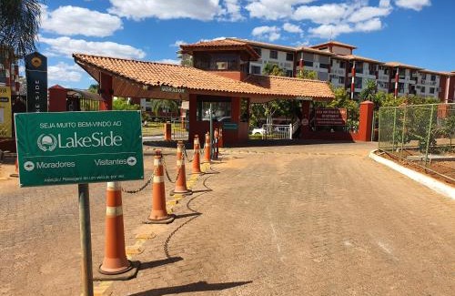 Smin Hotel | Lake Side Too