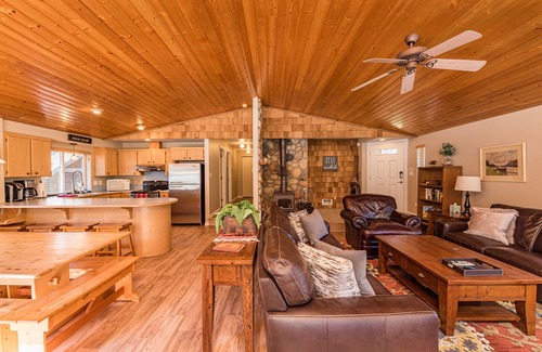 Port Angeles Cabin | Lake Sutherland Retreat on the sunny side of the lake!