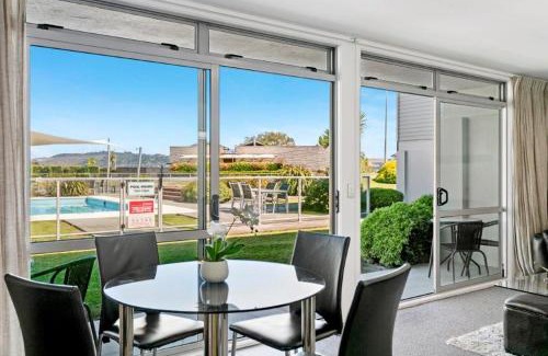 Two Mile Bay Apartment | Lake Terrace Apartment - Taupo