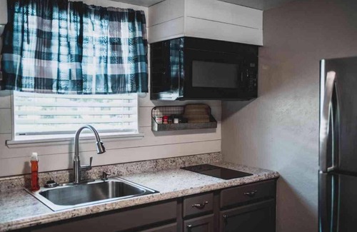Mead Apartment | Lake Texoma Quad-plex - Kitchenette