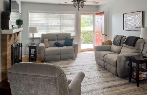 Dandridge House | Lake Time Retreat
