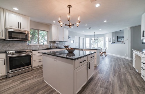 Hudson Bend House | Lake Travis Waterfront! Large home on a quiet cove on Lake Travis