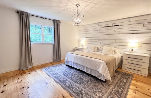 Northport House | Lake Tuscaloosa waterfront home