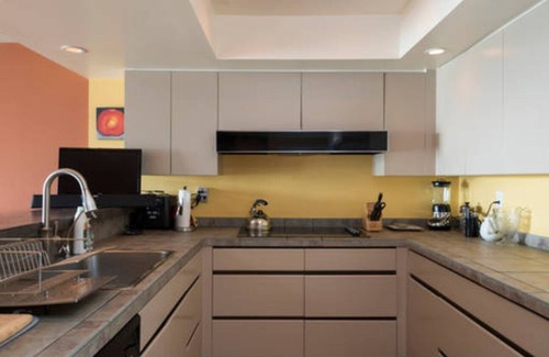 East Queen Anne House | Lake Union Views, 5 Min Drive To Seattle. Fully furnished 6 month rental.
