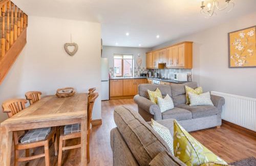 Maltby le Marsh House | Lake View 1 - Uk45577
