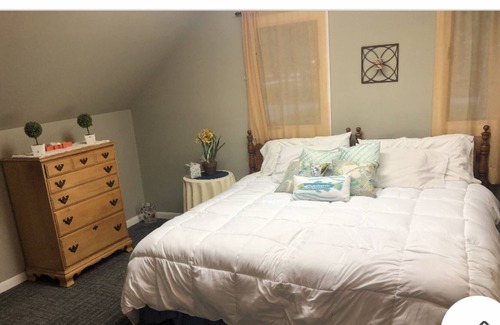 Chapin Apartment | Lake View Apartment