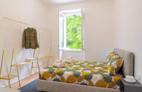 Lierna Apartment | Lake View Apartment with Pool, Garden and Parking
