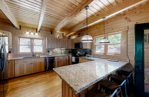 Tazewell Cabin | Lake view dog-friendly cabin w/private deck, gas grill, wood fireplace, and W/D